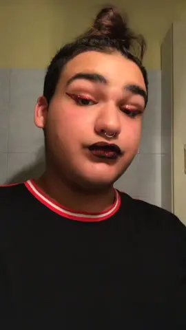 Pro o contro la chirurgia estetica?🤔❤️❌💋insta(omi.mess)🔥