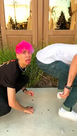 Fart at first sight😭😂 @gilmhercroes #brother