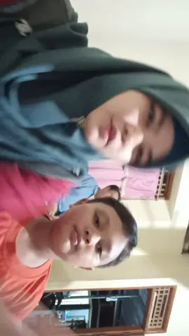Ikut challenge yg lagi viral.. 😄