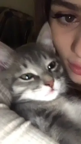 Я не могла это не закинуть 😂😂😂 когда мама зашла на кухню 😂😂😂