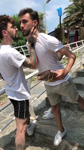 Şarkı ile uyumu 😂 tutmasam düşüyordun 😂@resulcaliskanx