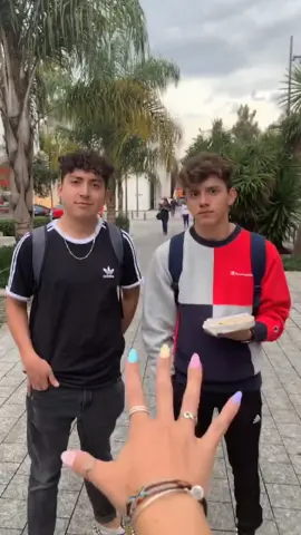 me debes un helado😂💛 @jasonthores @ilikacruz