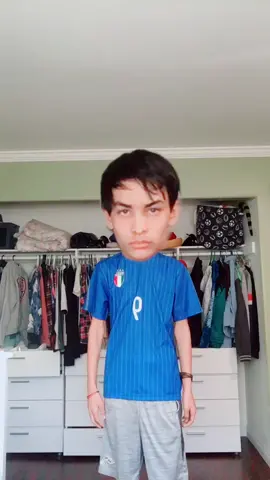 why is this so funny to me #fyp #foryou #GuacDance