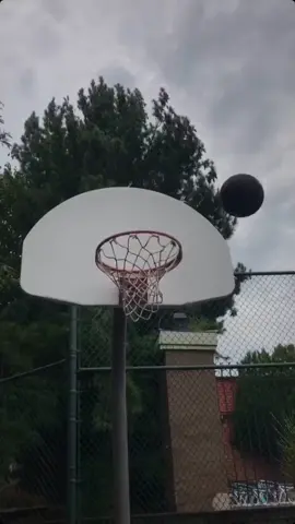 girls who can ball>> #foryou #fyp #MakeMoves #basketball