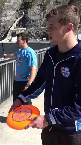 🛸 Frisbee flies forever Part 1