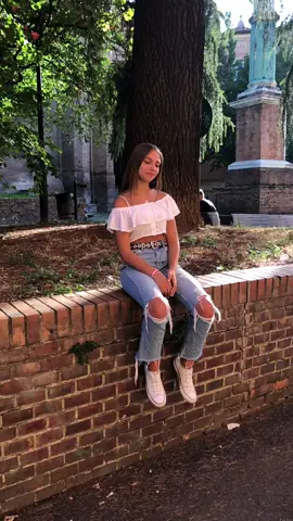 Trattate sempre bene le persone che amate. 🥰 insta: iammura_