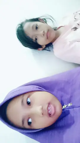 saya lagi jenguk  sahabat