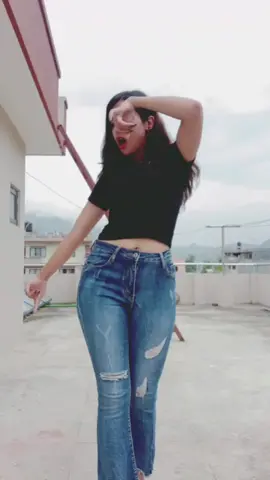 forever fan girl of Madhuri Dixit❤ #followme  #foryoupage  #bollywood  #dance  #support  #tiktoknepal  #featureme #viral