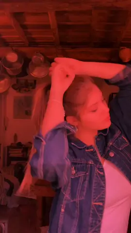 pov: “c’è crush sii naturale”