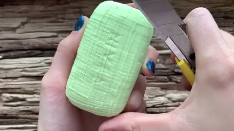 Та самая Нивея #asmrsounds #asmrcrush #asmrrelax #asmrsoap #soaplove #crunchysound #асмр #асмрмыло #мыло #relaxtime #drysoap #asmreating
