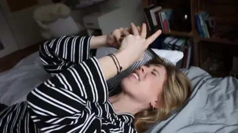 FAIL MOMENTE: Wenn dir dein Handy ins Gesicht klatscht 🙈 #teamleoundsteph #failmoments