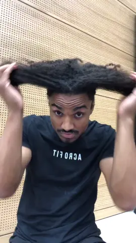 Welcher deiner Freunde könnte Model sein? 😏🔥 #greenscreen #trend #challenge #notamodel #fyp