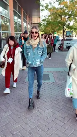 OMG EVERYONE WALKED BACKWARDS FOR ME 😱 #sarati #foryou #utah