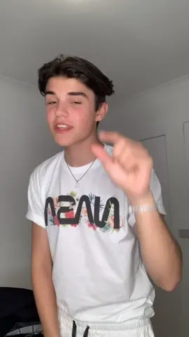 i'm boreddd, who wants to talk to me 😋