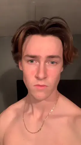 Do I have an accent or something ? I don’t understand 🇨🇦 🇺🇸 #canadian #hockey #american #internationalcouple