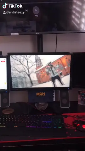 Somebody did this with Travis Scott. Let’s see who gets more view$