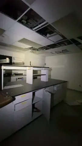 #abandoned lab #aloneinthedark #halloween
