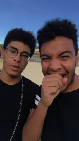 Instagram: erra.aslani , no entiendo porque a @fabiomnz no le gusta mis chistes que alguien me lo diga 😂😂😂 #tiktok #risadeerra