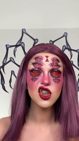 When my eyelid went 🧚🏼‍♀️ I felt that (recreation of serendipitytheartist) #foryou #makeup #halloween #halloweenmakeup