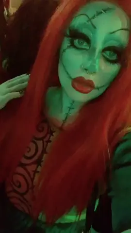 The @tiktok_uk #hallomeme party! @aaaaaaaaaabi @sianblighmua @maxklymenko @nesrinedemnati #dragqueen #ukfashion #foryoupage #ukvlog #halloween #uk