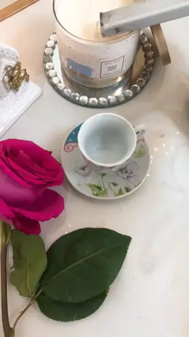 يسعد صباحكم💐☕️✨.