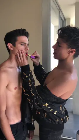 Boy Lipstick Trend #meninmakeup