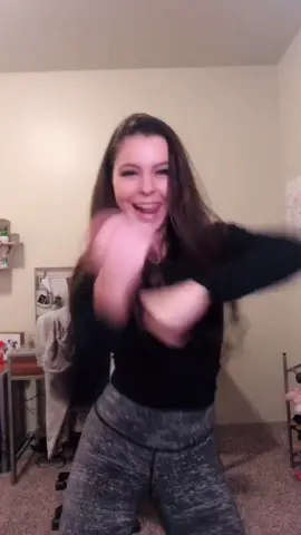 Guys I made up a tiktok dance :)) i rlly hope no one from my school see’s this😭😂 #foryoupage #foryou #dance #makemefamous