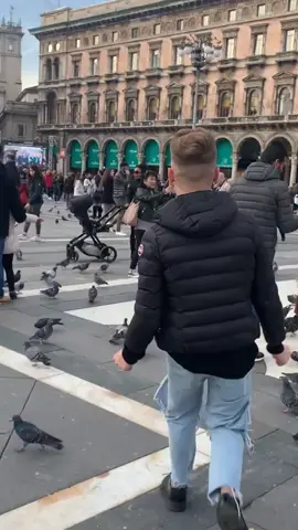 Tagga il tuo Tiktoker preferito per fargli vedere il video e fargli perdere tempo 😂 che altre cose volete che faccia in giro? 😱😂😱