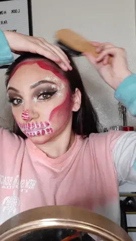 #christmas  #candycane  #skullmakeup  #christmasdiy  #xmas  #holidayszn  #makeup#facepaint#fxmakeup  #specialeffectsmakeup