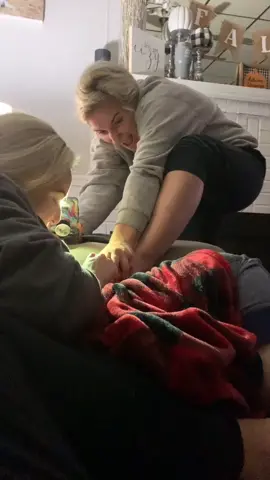 Getting her in grown toe nails dug at 😂