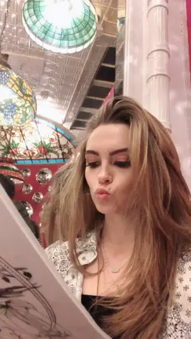 When he says to order whatever you want 💅🏻 Guess what item costs $1k on the menu & I’ll reply to the winner 💃🏼