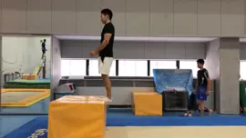 体はめちゃくちゃ絞めてるけど、ほぼ蹴ってない実は#ジャンプ#たかすぎ#おもしろすぎ