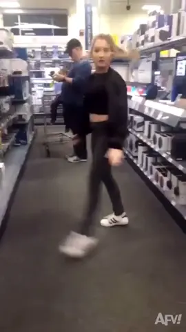 Wait for it🤣🤣 you can’t take me anywhere #thatsalook #stare #foryoupage #afv #trend