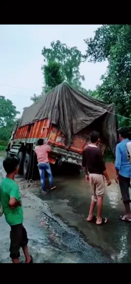 ⛏Broke truck with hummer ⛏#truck #trucklife #trucks #truckdriver #truckawale #india