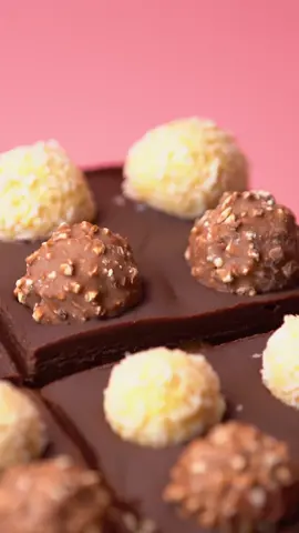 I love Socola Ferrero Rocher. And you??? #tastyplus #challenge #tutorial #mealprepare #DIY #FerreroRocher #chocolate