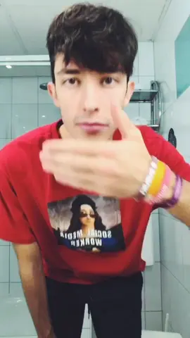 #UnTikTokDiSilenzio contro la violenza sulle donne. Con @huaweimobileit 🤭❤️