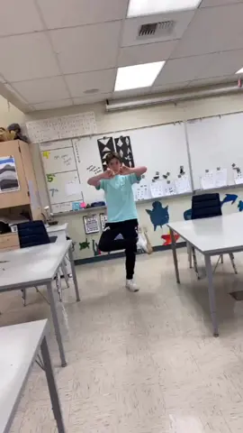 Paper dart trick shots // 2k likes for part 2 #fyp #NotSoOrdinary #paperdarts #postitnotes #postitnotechallenge #SlickUpYourLook #foryou