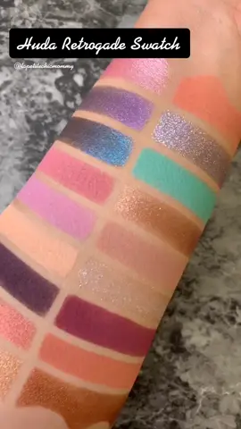 Swatches of Huda Beauty Mercury Retrogade palete 😍 @hudabeauty #hudabeauty #mercuryretrograde