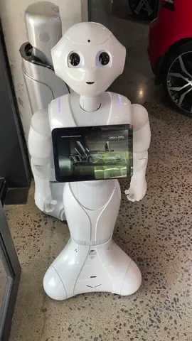 Pepper the Robot has emotions 🤖 #robot #ai #technology #southafrica #tiktoksa