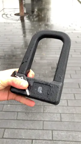 Great innovations by @tri.scott This is world’s first fingerprint lock! 😮 #makeitawesome