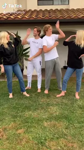 We twinning & tricky #itstricky #whitechicks #couples @rydellynch @gsandthegirls