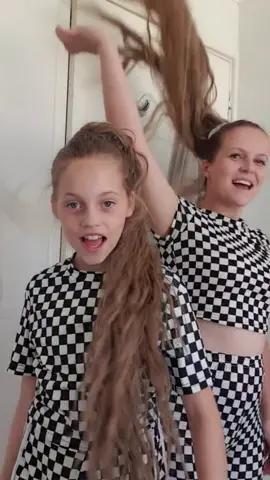 The hair though😱 Whats the better song to you?!?! This or Dance Monkey? 🙌❤🏁 #littlesister #dancemonkey #goodashell @prettypartybty
