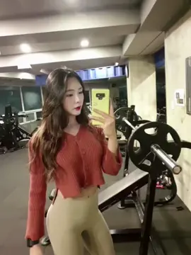 #헬스장#운동하는여자#웨이트#레깅스룩#헬스#힙업#복근#유지어터