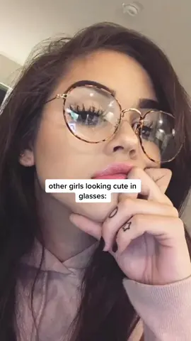 why do i look like an ugly librarian with glasses on though 🤕 #foryoupage #glasses #makeitred #fyp #foryou