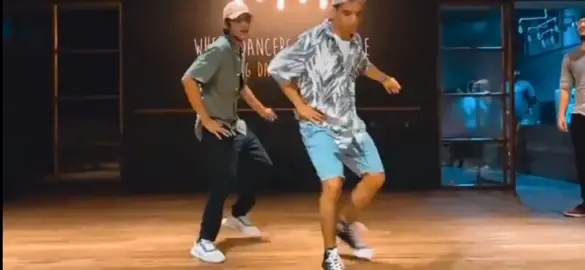 Lakh patla #dance #myjourney #tiktokfoodie #foryou #foryoupage #trending #findyoursexy #tiktok