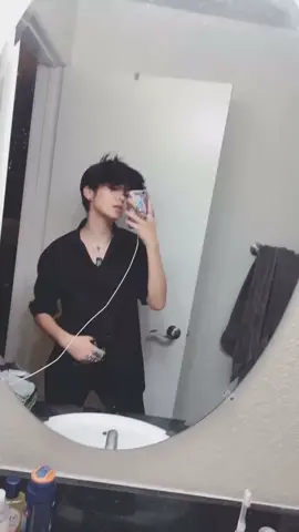 Hi this is my audition to be the next thirst trap eboy, ah ha ha, thank you.