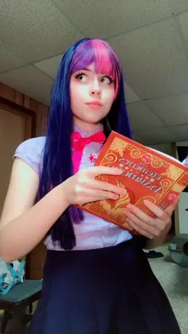 This is peak #twilightsparkle energy #mylittlepony #mlp #cosplay #mlpcosplay #nostalgia #duetme #rainbowdash #pinkiepie #applejack #rarity #fluttershy