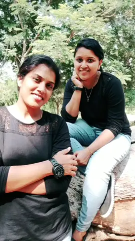 old hits🥰🥰@pallavi_ashwini01 #SmileDekeDekho #BackbenchersOnFlipkart #foryourpage #friends #tiktok_india