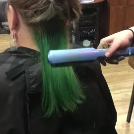 Watch what happens when you use heat with this color! 🤯 #thermohair #magichair #colorchange #foryourpage #lyndsayballardhair #makeitfestive #arkansas