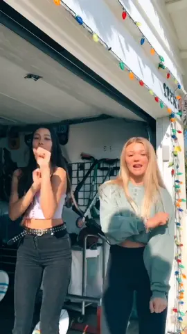 hahahaha i couldn’t see @meganmalane